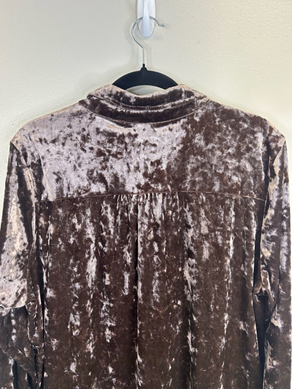 Crushed Velvet Button Up Shirt Size 1X Taupe Brown Boho Artsy Retro Whimsigoth - Picture 12 of 14